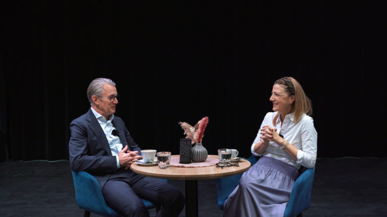 Ein Bild von Susanne und Gerhard Samberger bei einem Fabia Kaffeehausgespräch im Live Congress Leoben